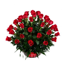 Korb von 35 roten Rosen
