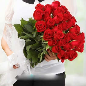 33 Rote Rosen Bouquet